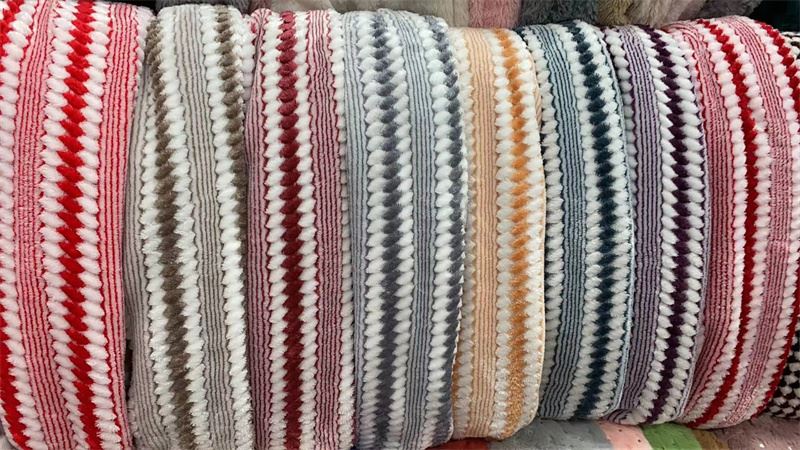 Plush Fabric rau cov khoom ua si mos